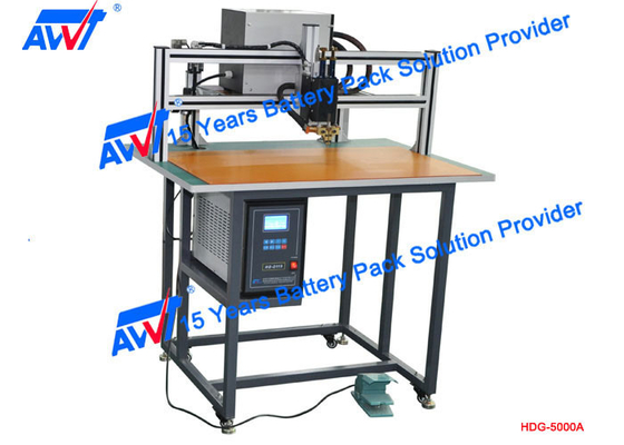 HDG-8000A Linia montażowa akumulatora 18650 32650 Precyzyjna zgrzewarka punktowa 380 V 8000 A.